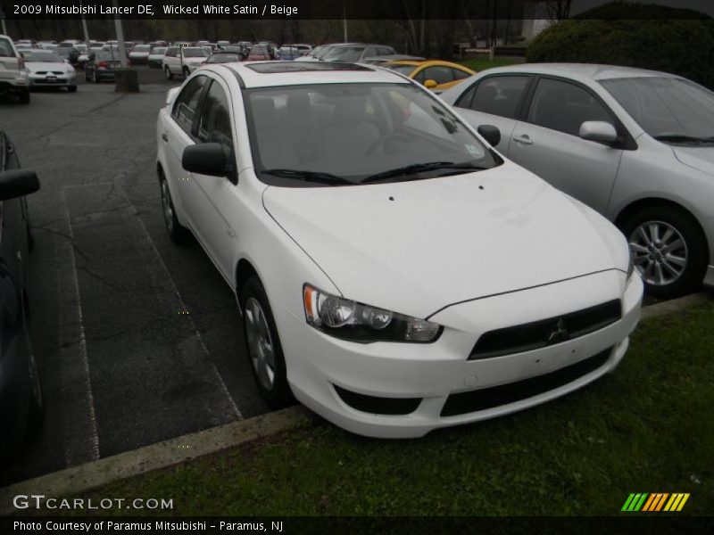 Wicked White Satin / Beige 2009 Mitsubishi Lancer DE