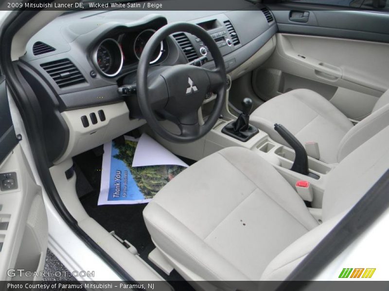  2009 Lancer DE Beige Interior