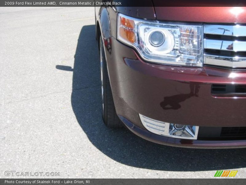 Cinnamon Metallic / Charcoal Black 2009 Ford Flex Limited AWD