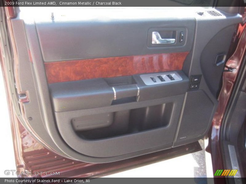 Cinnamon Metallic / Charcoal Black 2009 Ford Flex Limited AWD