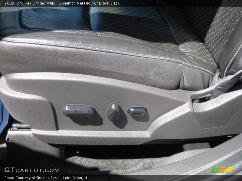 Cinnamon Metallic / Charcoal Black 2009 Ford Flex Limited AWD