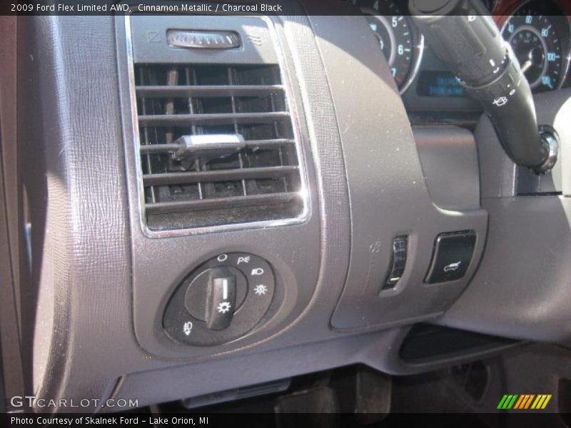 Cinnamon Metallic / Charcoal Black 2009 Ford Flex Limited AWD