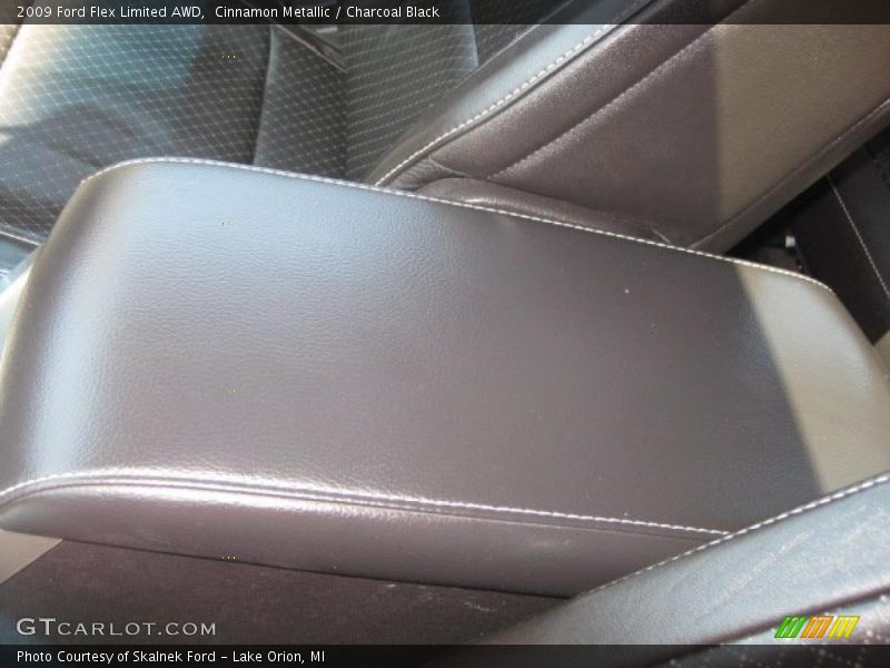 Cinnamon Metallic / Charcoal Black 2009 Ford Flex Limited AWD