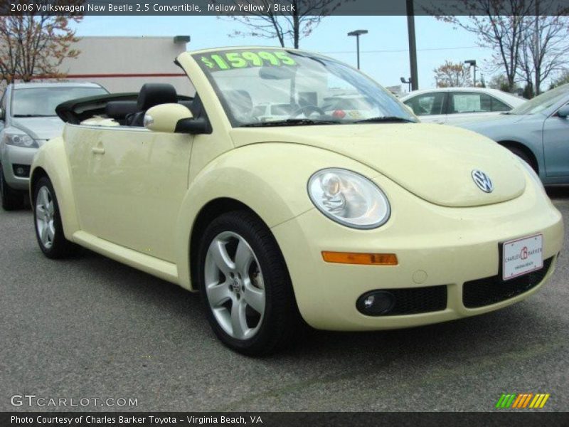 Mellow Yellow / Black 2006 Volkswagen New Beetle 2.5 Convertible