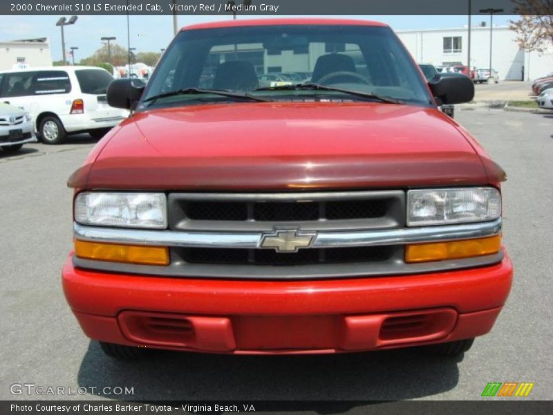 Victory Red / Medium Gray 2000 Chevrolet S10 LS Extended Cab