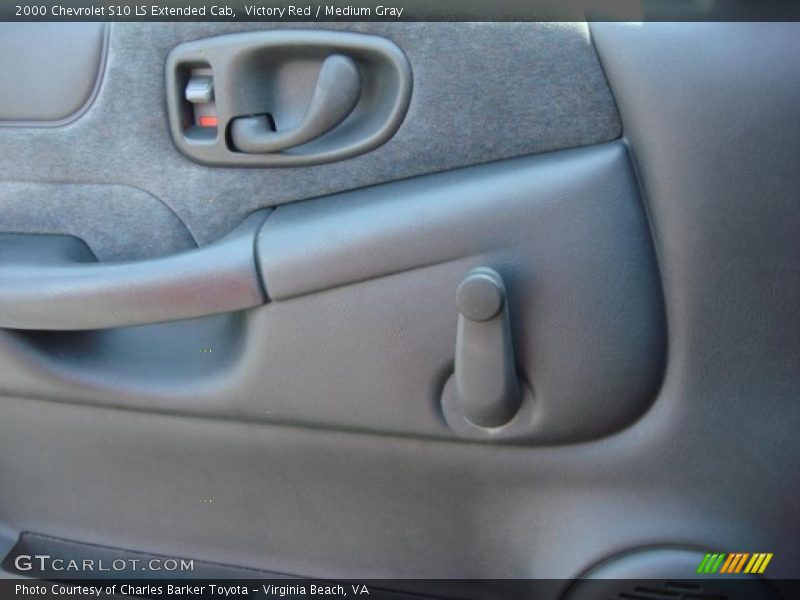 Victory Red / Medium Gray 2000 Chevrolet S10 LS Extended Cab