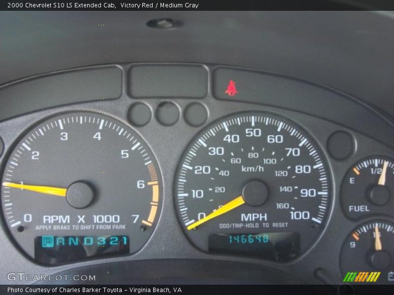 Victory Red / Medium Gray 2000 Chevrolet S10 LS Extended Cab