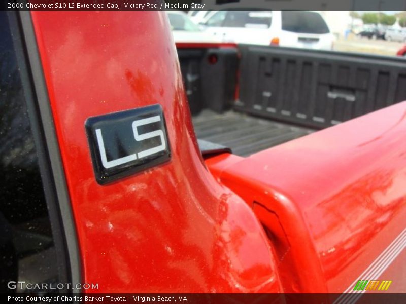  2000 S10 LS Extended Cab Logo