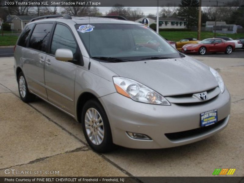 Silver Shadow Pearl / Taupe 2009 Toyota Sienna XLE