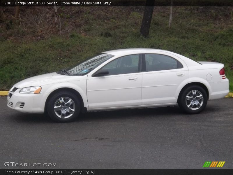 Stone White / Dark Slate Gray 2005 Dodge Stratus SXT Sedan