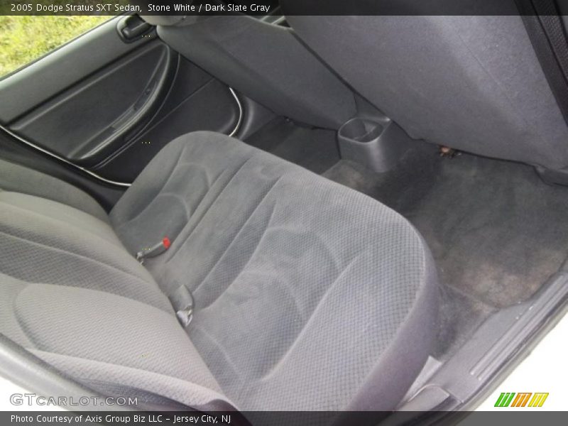 Stone White / Dark Slate Gray 2005 Dodge Stratus SXT Sedan