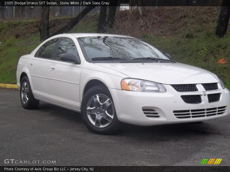 Stone White / Dark Slate Gray 2005 Dodge Stratus SXT Sedan