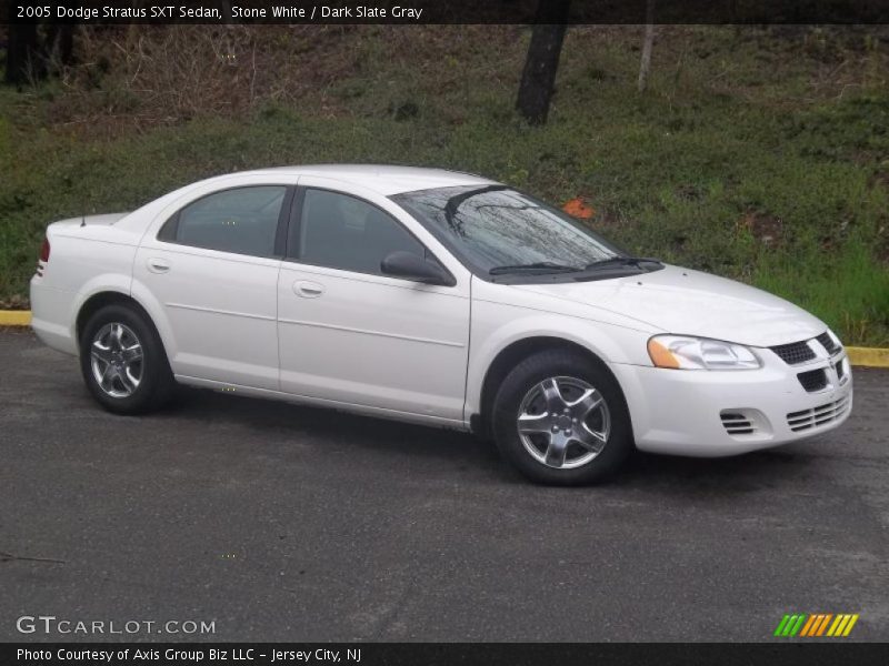Stone White / Dark Slate Gray 2005 Dodge Stratus SXT Sedan