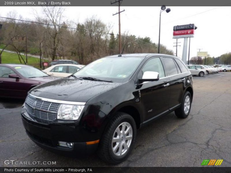 Front 3/4 View of 2009 MKX 