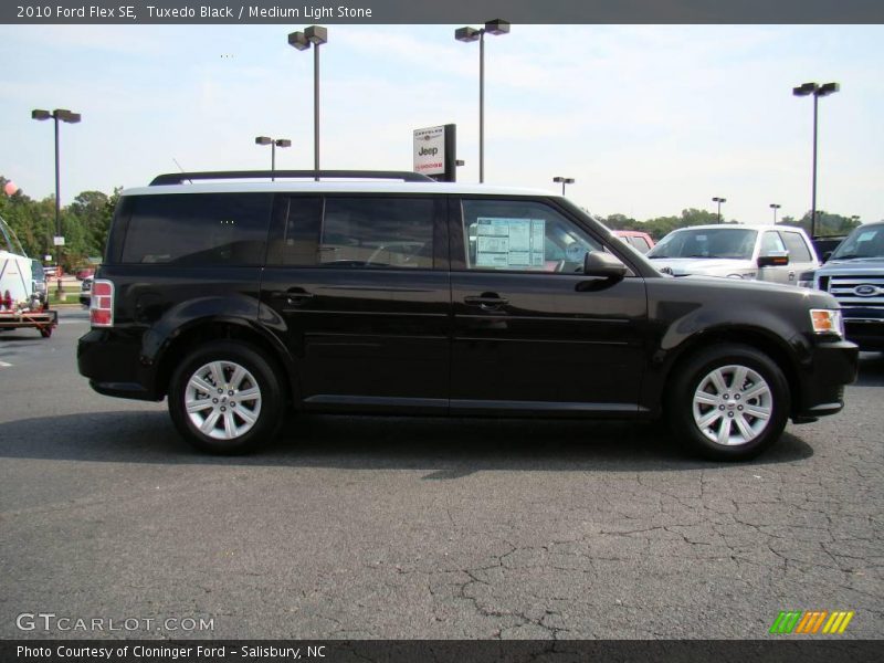 Tuxedo Black / Medium Light Stone 2010 Ford Flex SE