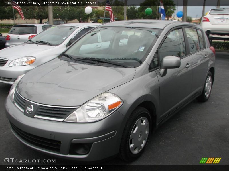 Magnetic Grey Metallic / Charcoal 2007 Nissan Versa S