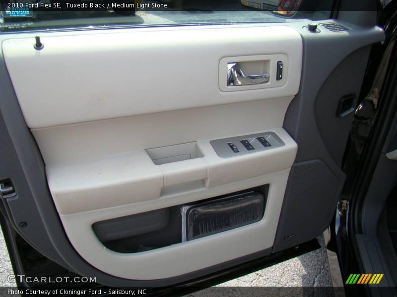 Tuxedo Black / Medium Light Stone 2010 Ford Flex SE