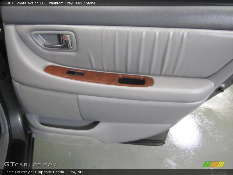 Phantom Gray Pearl / Stone 2004 Toyota Avalon XLS