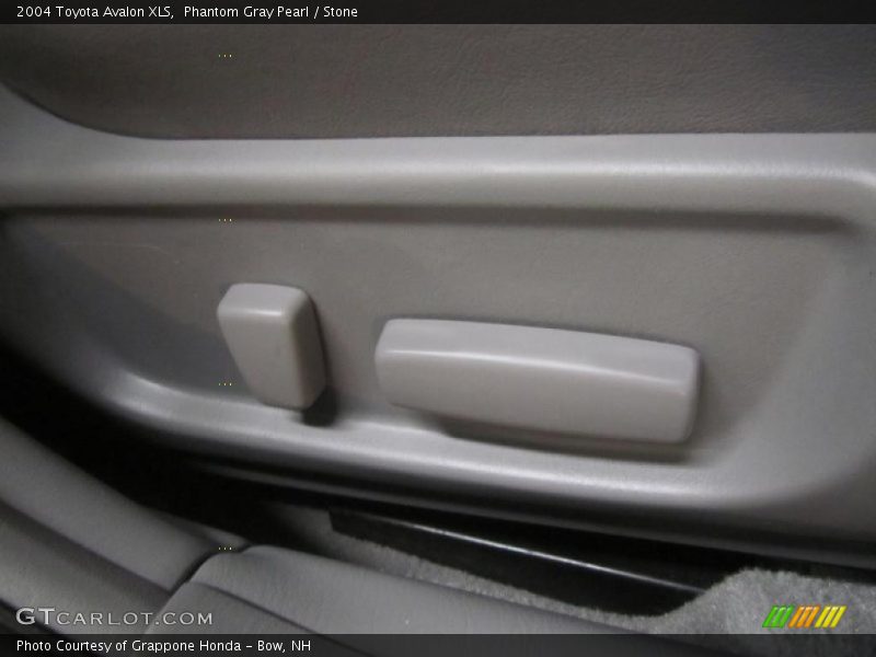 Phantom Gray Pearl / Stone 2004 Toyota Avalon XLS