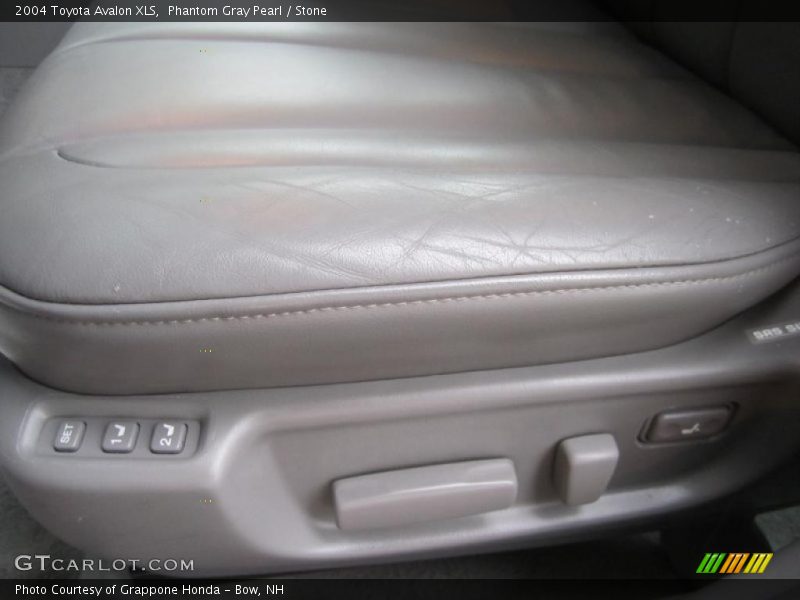 Phantom Gray Pearl / Stone 2004 Toyota Avalon XLS