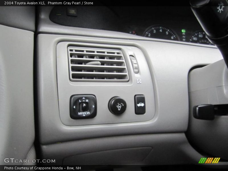 Phantom Gray Pearl / Stone 2004 Toyota Avalon XLS