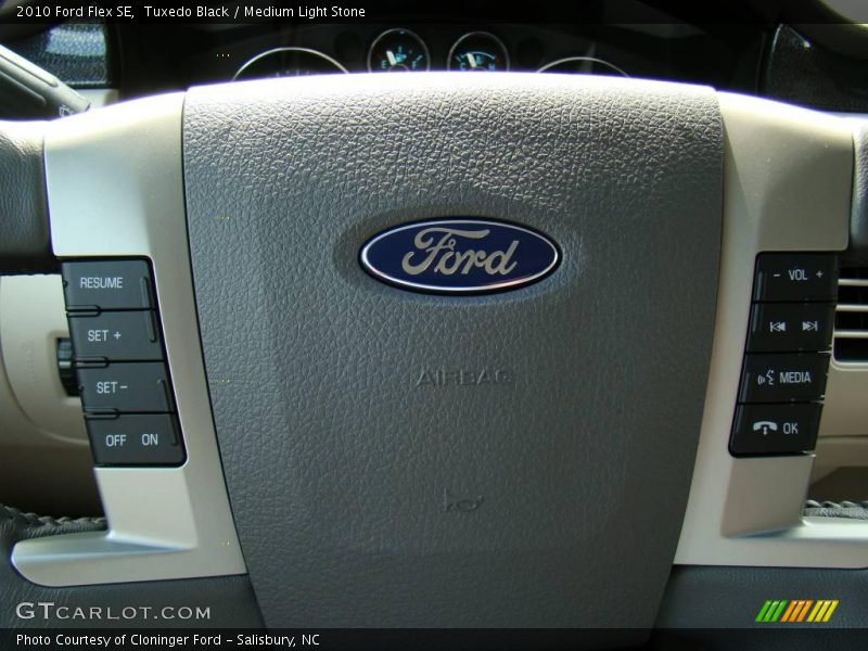 Tuxedo Black / Medium Light Stone 2010 Ford Flex SE