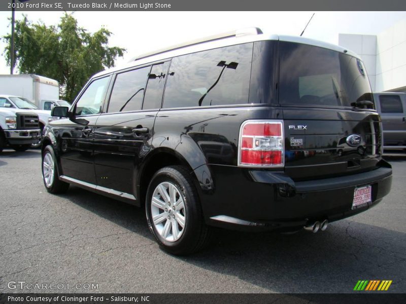 Tuxedo Black / Medium Light Stone 2010 Ford Flex SE