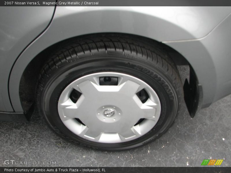 Magnetic Grey Metallic / Charcoal 2007 Nissan Versa S