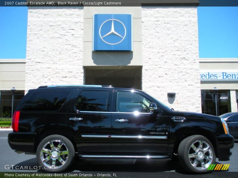 Black Raven / Cocoa/Light Cashmere 2007 Cadillac Escalade AWD