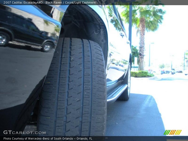 Black Raven / Cocoa/Light Cashmere 2007 Cadillac Escalade AWD