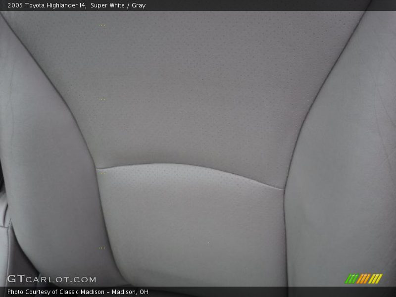 Super White / Gray 2005 Toyota Highlander I4