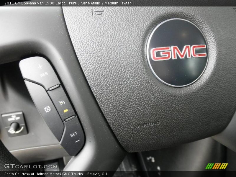 Pure Silver Metallic / Medium Pewter 2011 GMC Savana Van 1500 Cargo