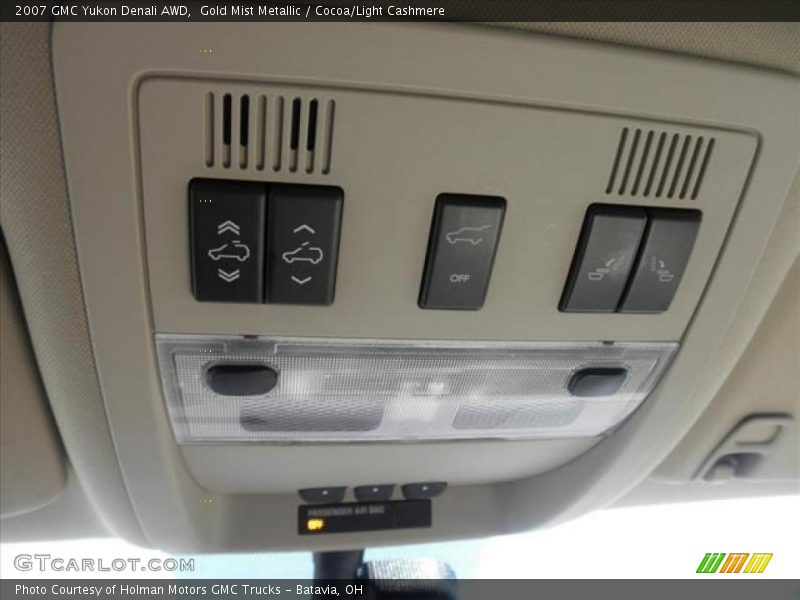 Gold Mist Metallic / Cocoa/Light Cashmere 2007 GMC Yukon Denali AWD