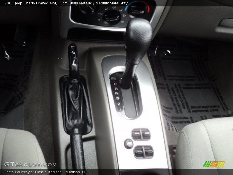 Light Khaki Metallic / Medium Slate Gray 2005 Jeep Liberty Limited 4x4