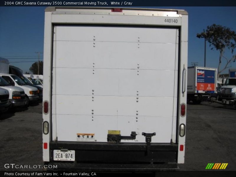 White / Gray 2004 GMC Savana Cutaway 3500 Commercial Moving Truck