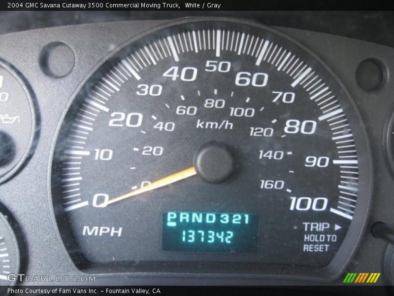 White / Gray 2004 GMC Savana Cutaway 3500 Commercial Moving Truck