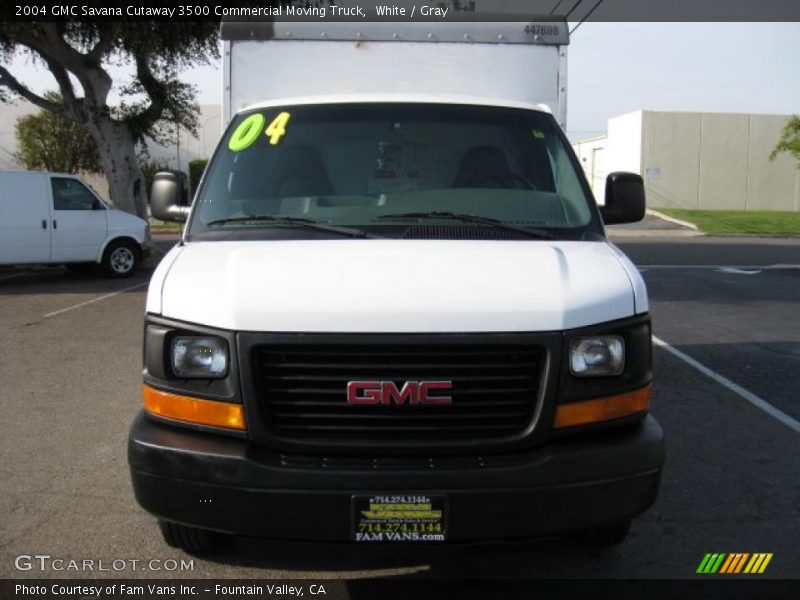 White / Gray 2004 GMC Savana Cutaway 3500 Commercial Moving Truck