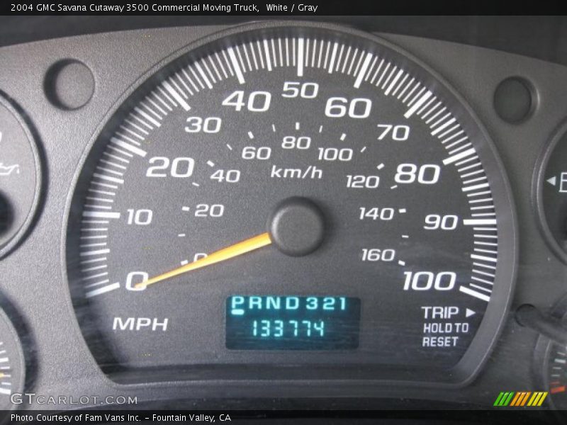 White / Gray 2004 GMC Savana Cutaway 3500 Commercial Moving Truck