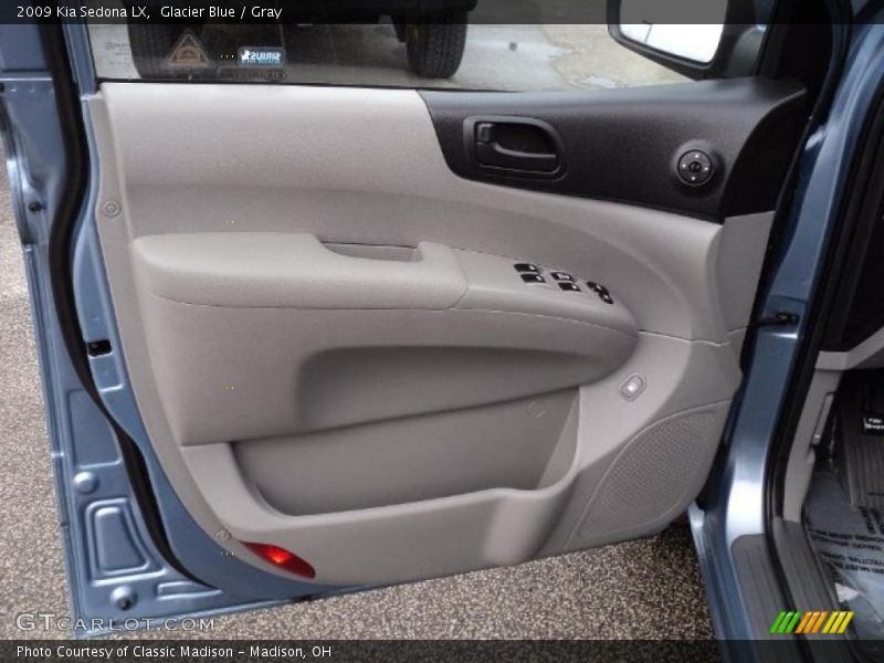Door Panel of 2009 Sedona LX