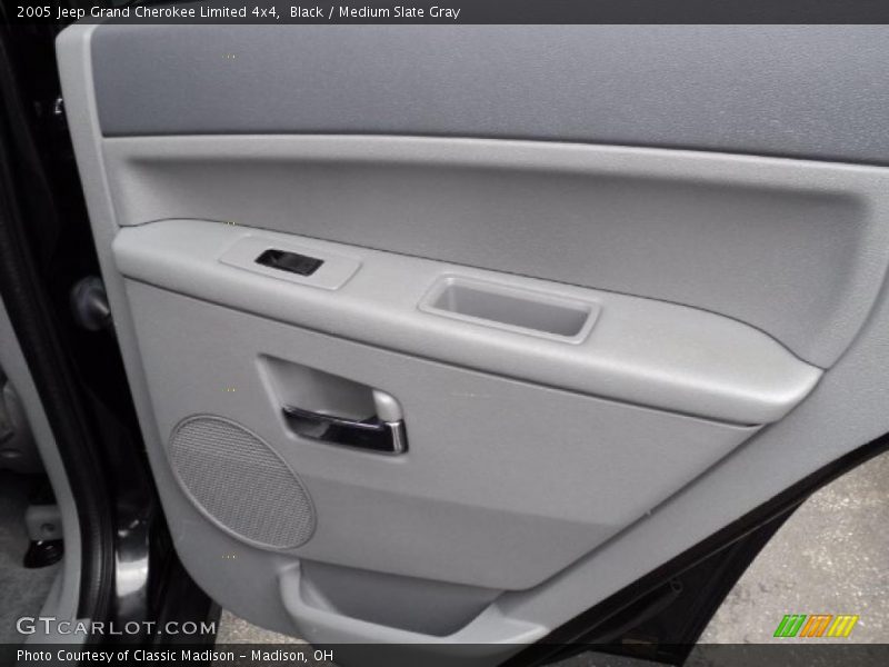 Black / Medium Slate Gray 2005 Jeep Grand Cherokee Limited 4x4