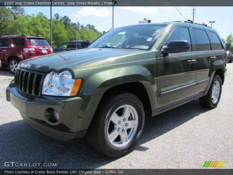 Front 3/4 View of 2007 Grand Cherokee Laredo