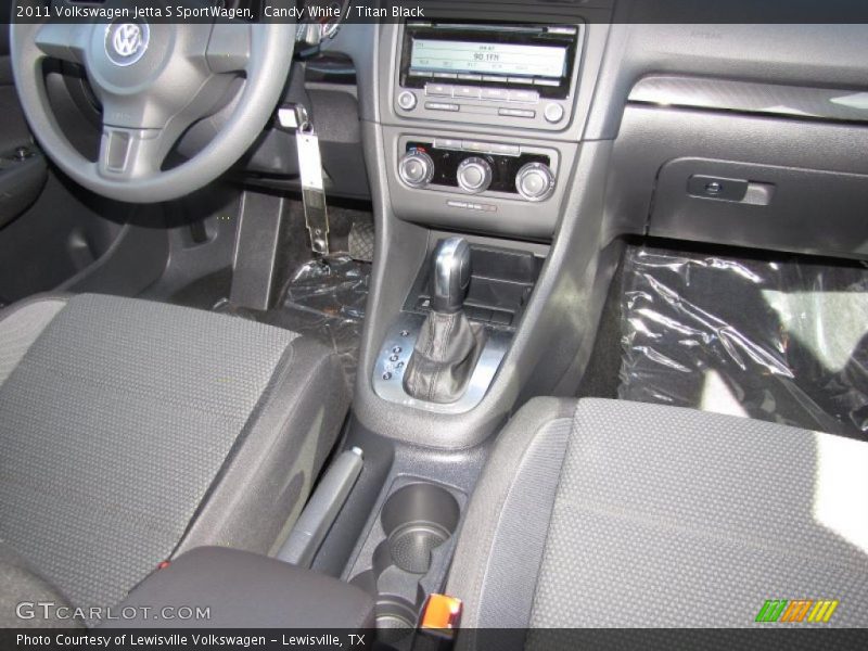 Candy White / Titan Black 2011 Volkswagen Jetta S SportWagen