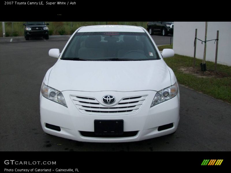 Super White / Ash 2007 Toyota Camry LE