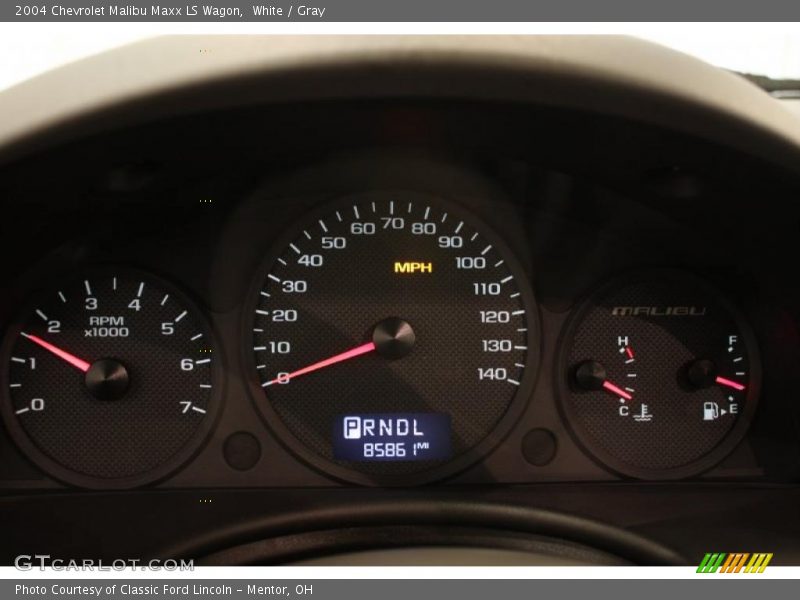 White / Gray 2004 Chevrolet Malibu Maxx LS Wagon