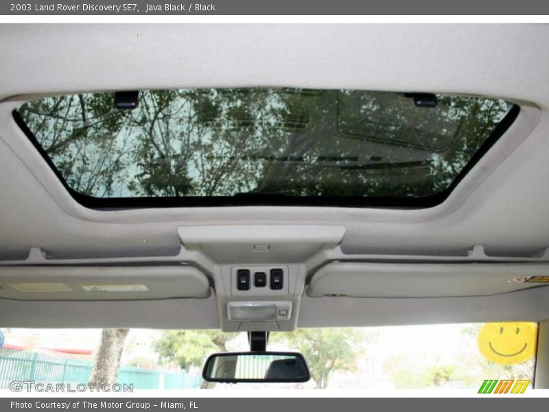 Java Black / Black 2003 Land Rover Discovery SE7