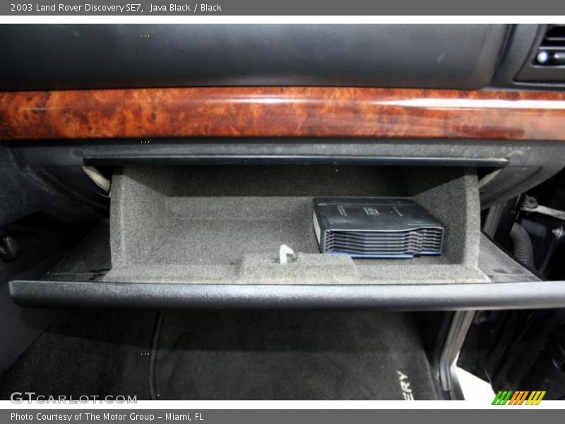 Java Black / Black 2003 Land Rover Discovery SE7