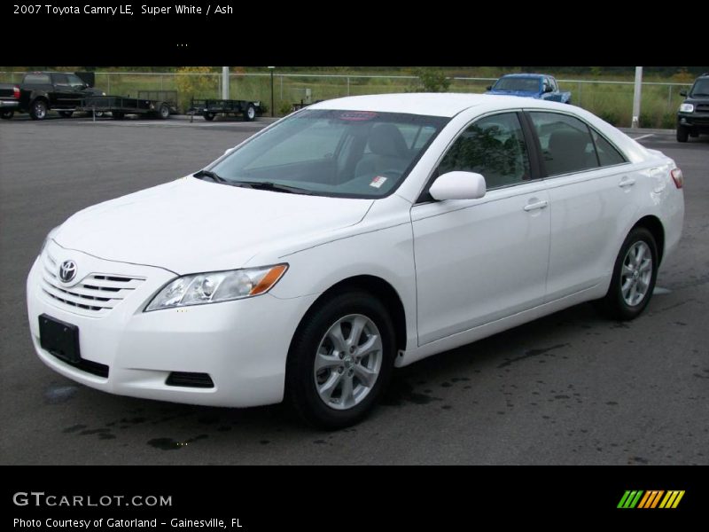 Super White / Ash 2007 Toyota Camry LE