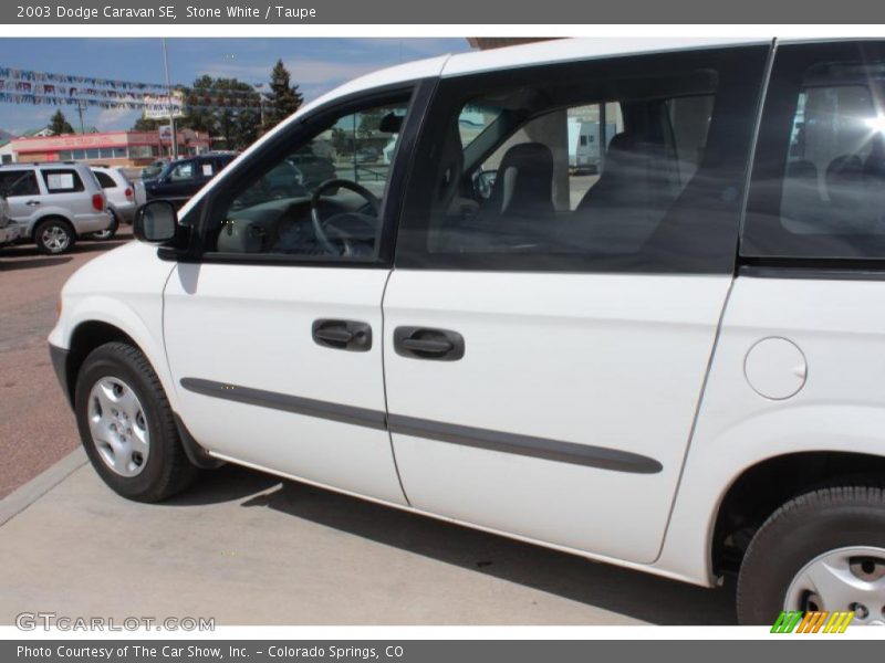 Stone White / Taupe 2003 Dodge Caravan SE