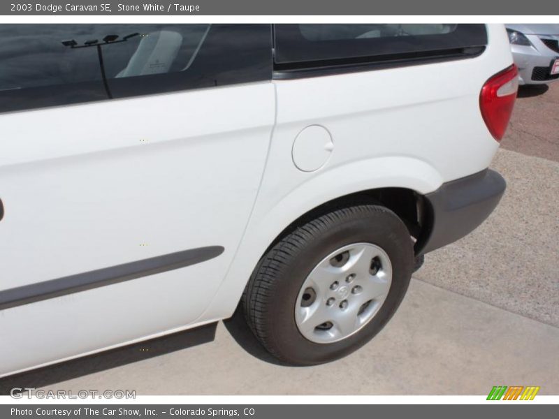 Stone White / Taupe 2003 Dodge Caravan SE