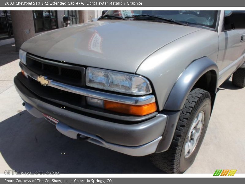 Light Pewter Metallic / Graphite 2003 Chevrolet S10 ZR2 Extended Cab 4x4
